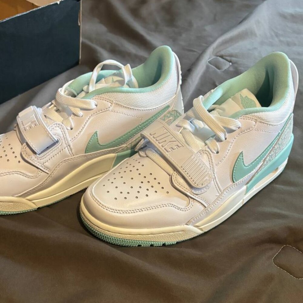Nike Air Jordan Legacy 312 Low White Teal | Size 7